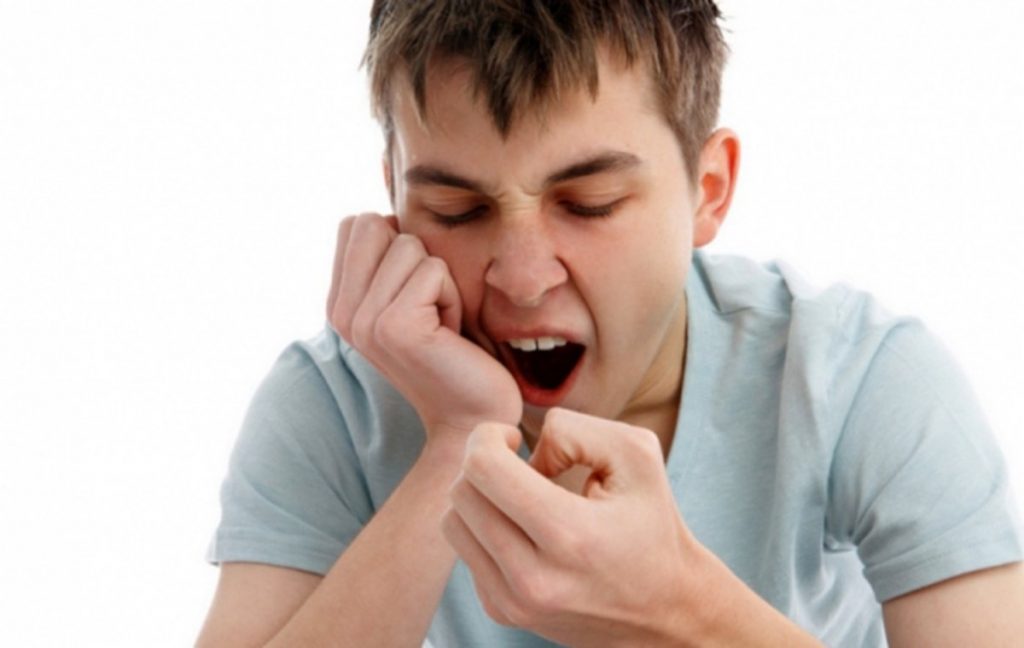 ¿Bostezar beneficia al individuo o al grupo?