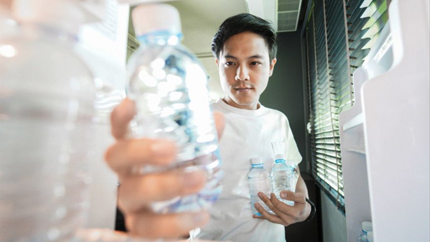 Las botellas de plástico no son saludables