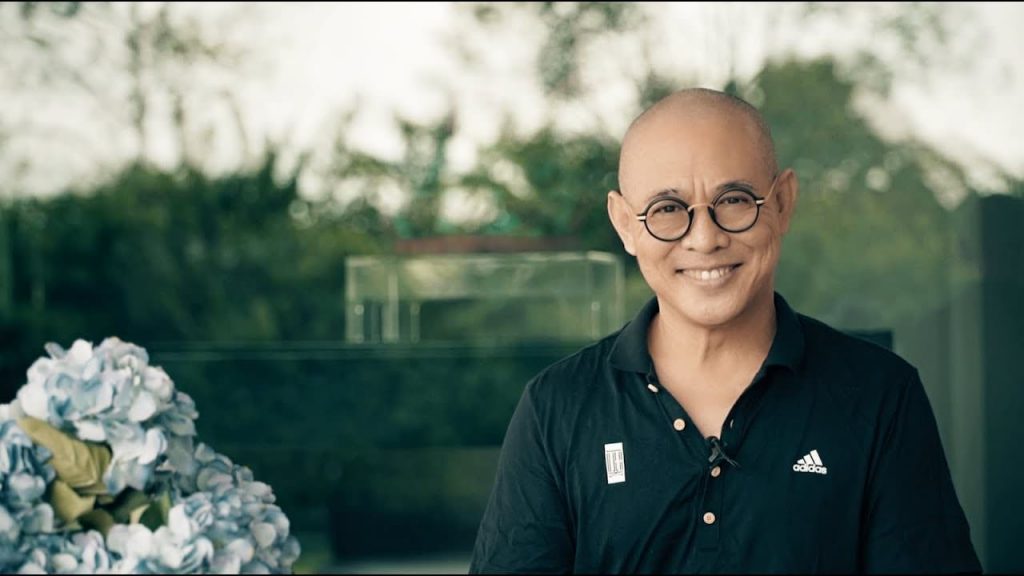 Está trabajando en proyectos solidarios