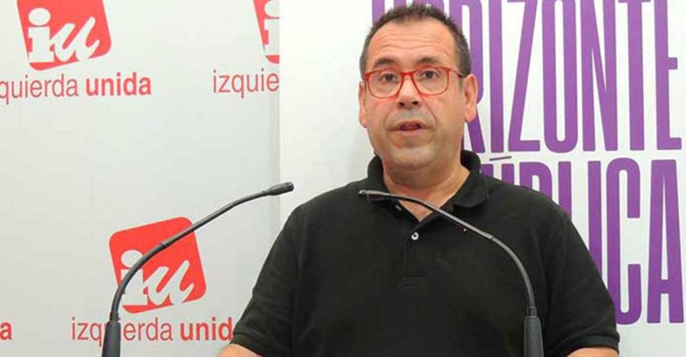 IU Castilla-La Mancha duda de las intenciones de Page al aprobar las moratorias a las macrogranjas
