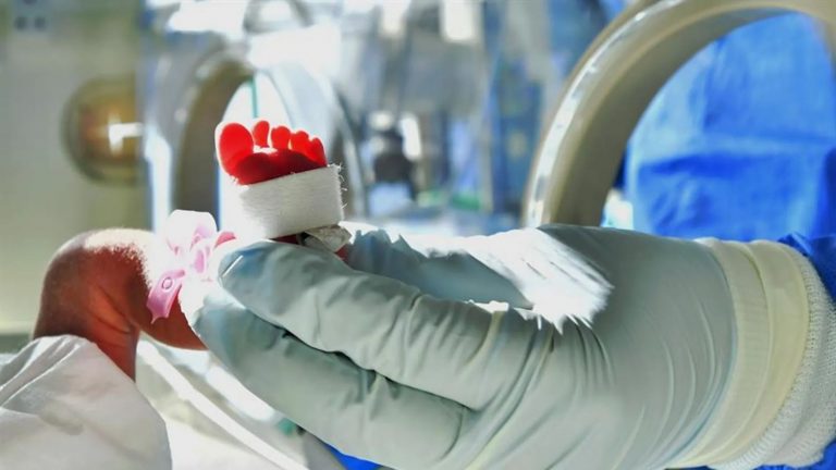 Investigan el caso de una recién nacida que dio positivo en drogas en el Clínico de Valladolid