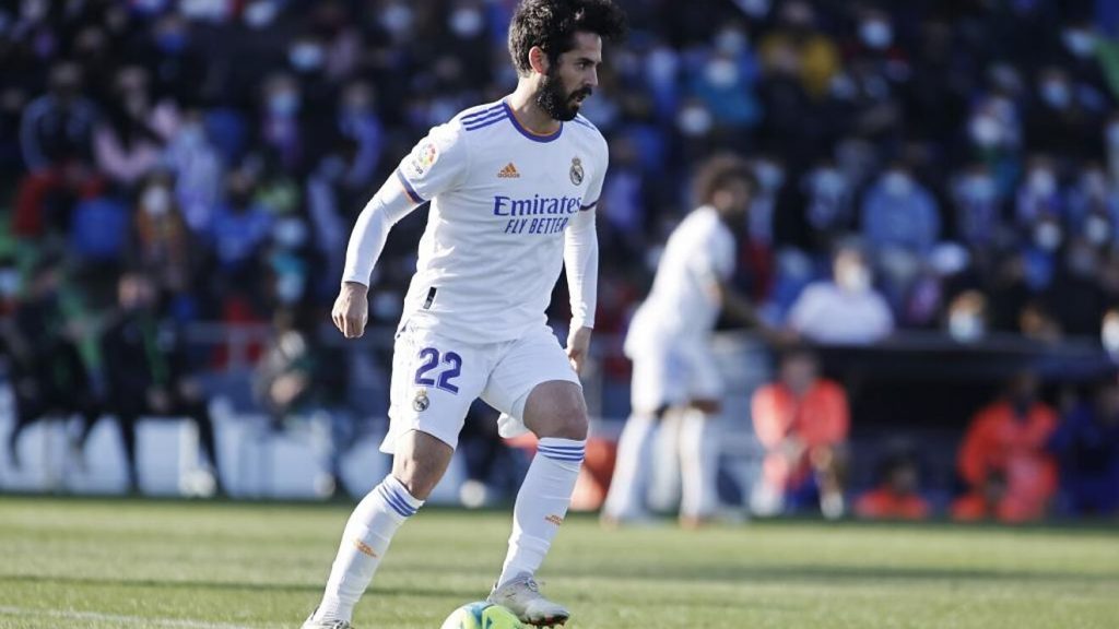 Isco podría tener algún tipo de interés de vestir la camiseta azul