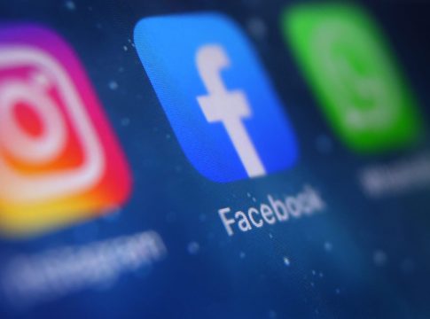 La OCU celebra que los consumidores puedan pagar servicios digitales con sus datos