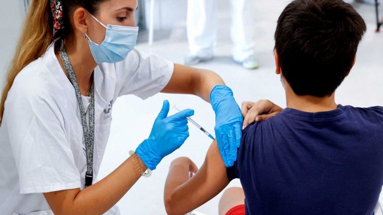 La incidencia de COVID-19 en Aragón sigue bajando hasta los 2.227 casos por cien mil habitantes