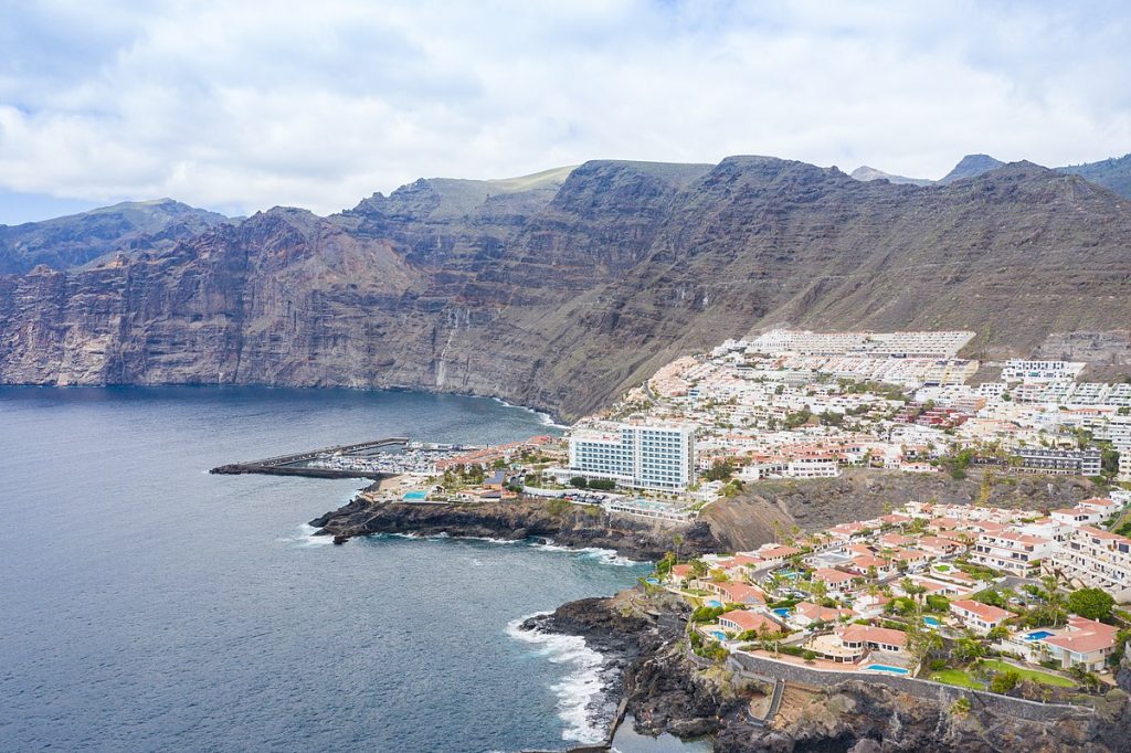 Conoce los Acantilados de Los Gigantes en Tenerife