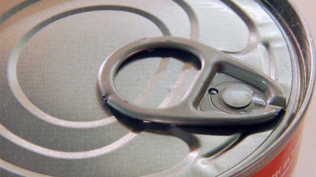Latas caducadas