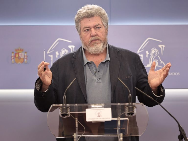 Podemos acusa a Agricultura de ir 