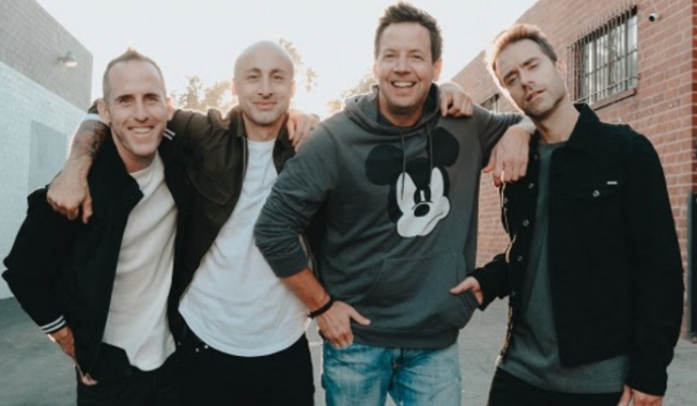 Simple Plan regresa con 'The Antidote', su vídeo 2 Simple Plan - The Antidote