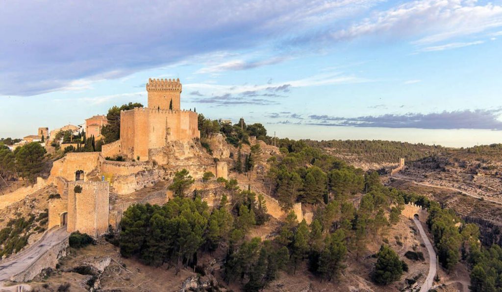 También hay una torre