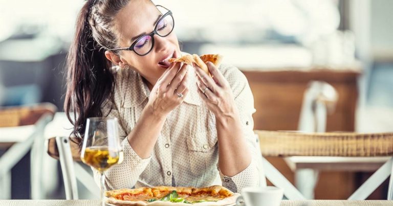 El alimento que comes a diario y que puede darte cáncer de colon