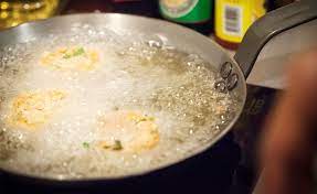 El truco para recuperar las sartenes que se pegan