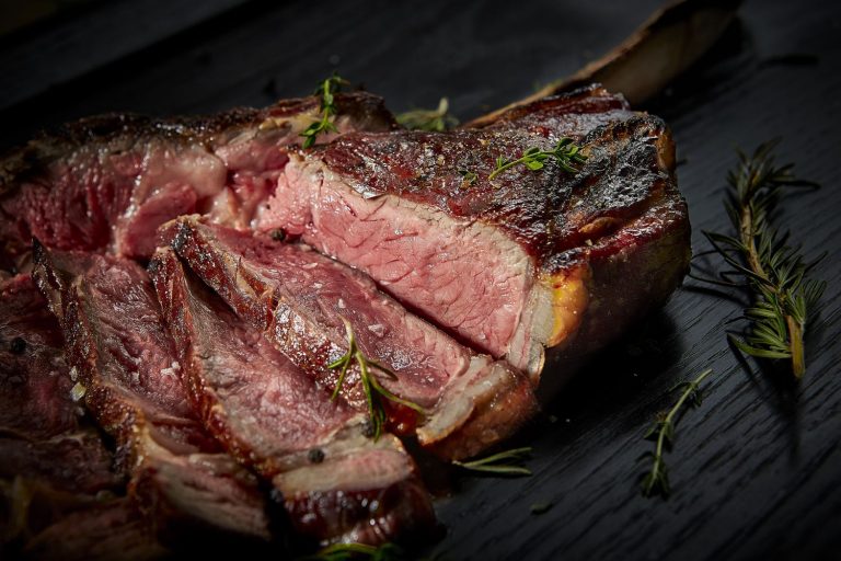 Cuánto cuesta y qué se come en Leña Madrid, de Dani García