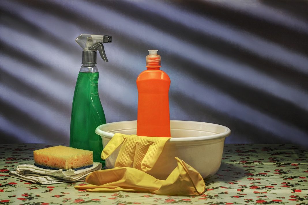 El ingrediente casero que quitaría las manchas amarillas de tu colchón