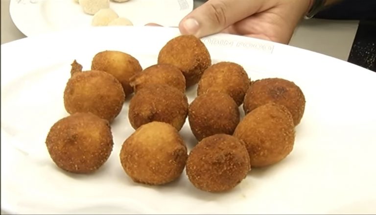 Croquetas de bacalao: el invento que se ha puesto de moda