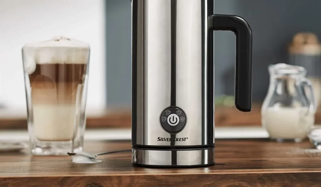 El accesorio de Lidl que convertirá tus cafés en los de un Starbucks