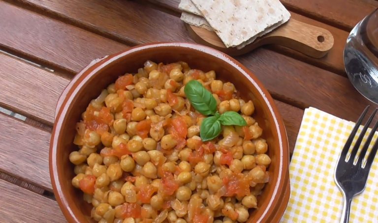 Garbanzos fritos: los ingredientes para un plato exprés de escándalo