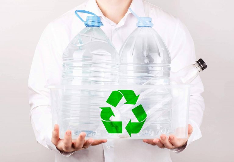 Una de las únicas empresas de reciclaje de plástico en peluquerías de España, Eurosegur