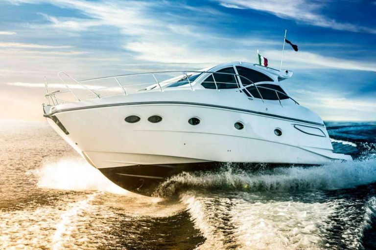 La importancia de contratar un seguro para las embarcaciones a motor