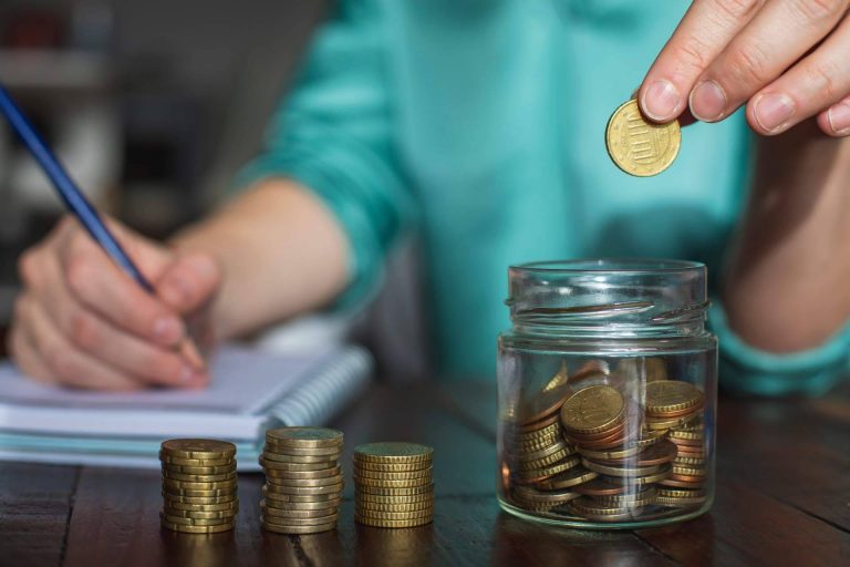 ¿Qué hábitos tienen en común los millonarios?, según Javier Ramos