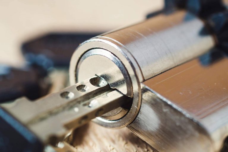 Cerrajeros Málaga 24 horas resuelve incidencias durante todo el día, todos los días del año