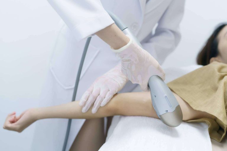 Rejuvenecer la piel con métodos no invasivos a través del HIFU facial y corporal de Rambla 6