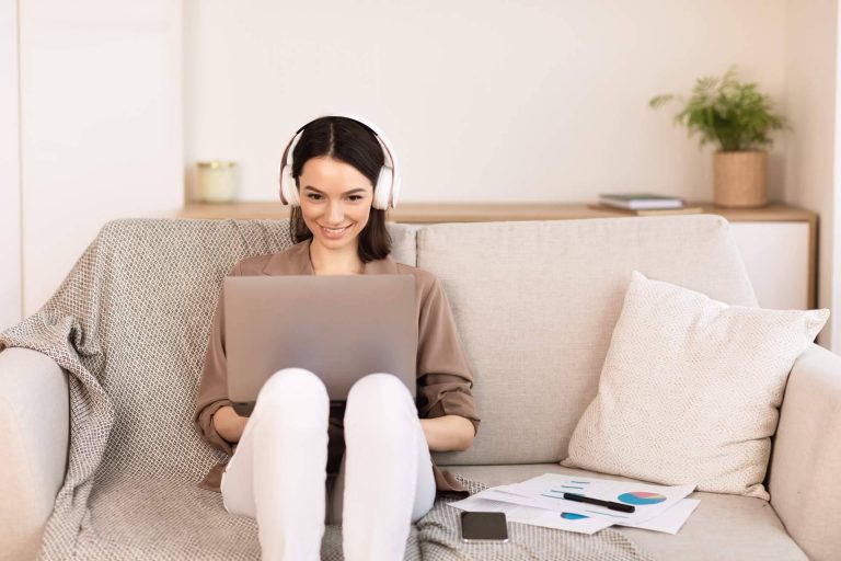 Los productos que adquieren los nómadas digitales para el teletrabajo, por Globerada