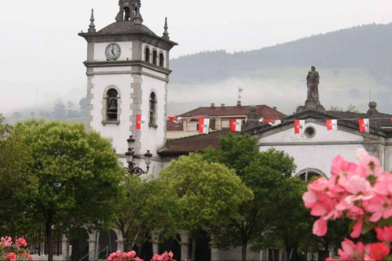 Peñaclara es una librería de Ramales de la Victoria que llega a todos los hogares