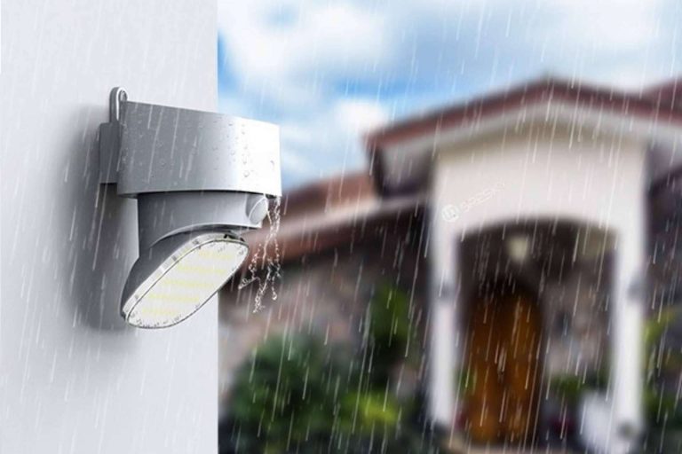 Ahorrar en la factura eléctrica de forma sostenible mediante la iluminación solar que ofrece Protect Soiart Distribución