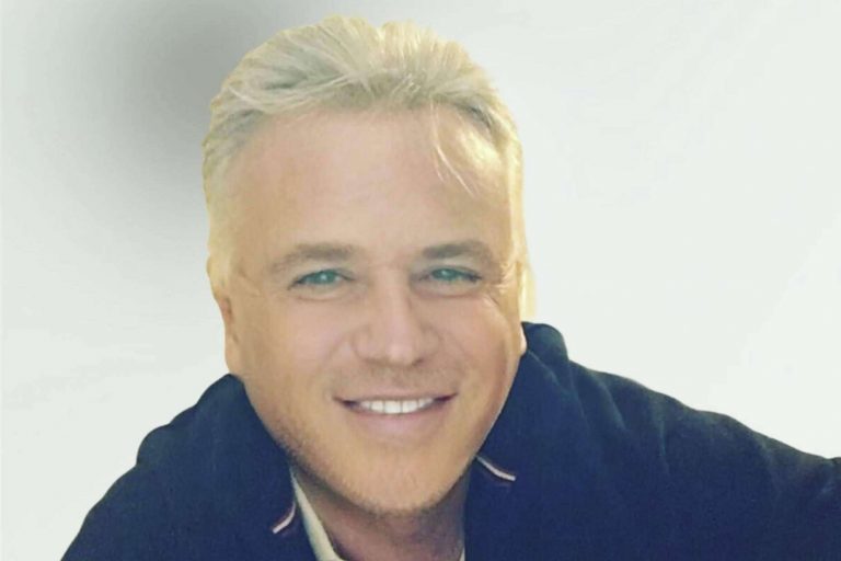 España volverá a sonar a Julio Iglesias