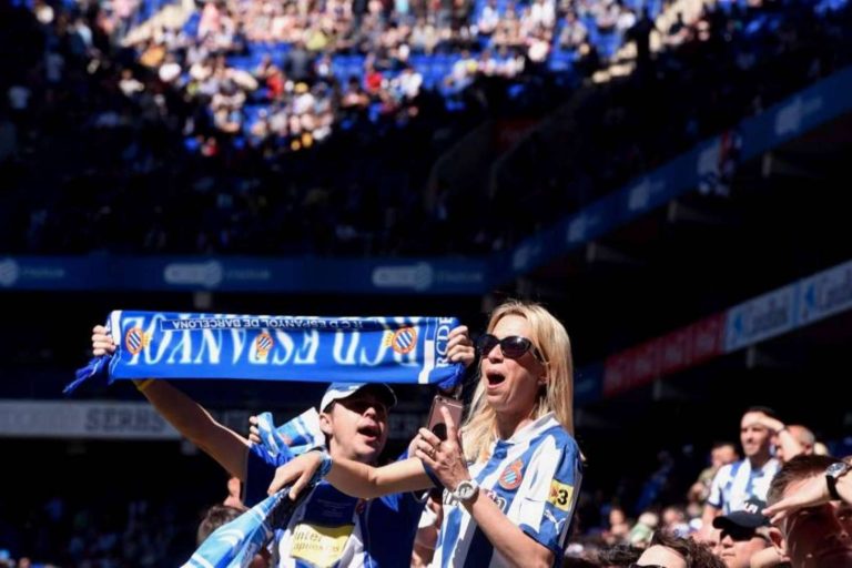 Sentir la adrenalina en primera línea. Así es cómo se logra conseguir entradas para el RCD Espanyol