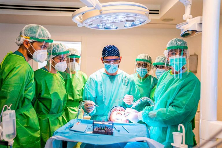 Postgrado en Odontología UCAM se posiciona entre los centros educativos con mayor reconocimiento nacional e internacional en el ámbito de la odontología