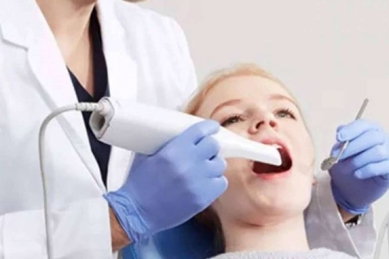 Coronas dentarias impresas con tecnología 3D en una hora de la mano de Dentinova