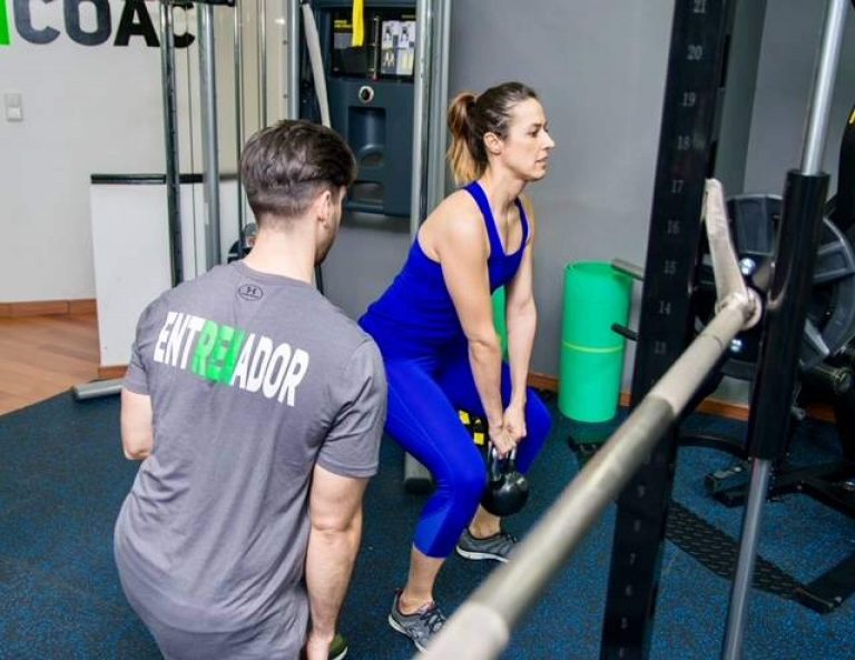Incluir el yoga en la rutina de deporte y sus beneficios, según Rencoach Malasaña