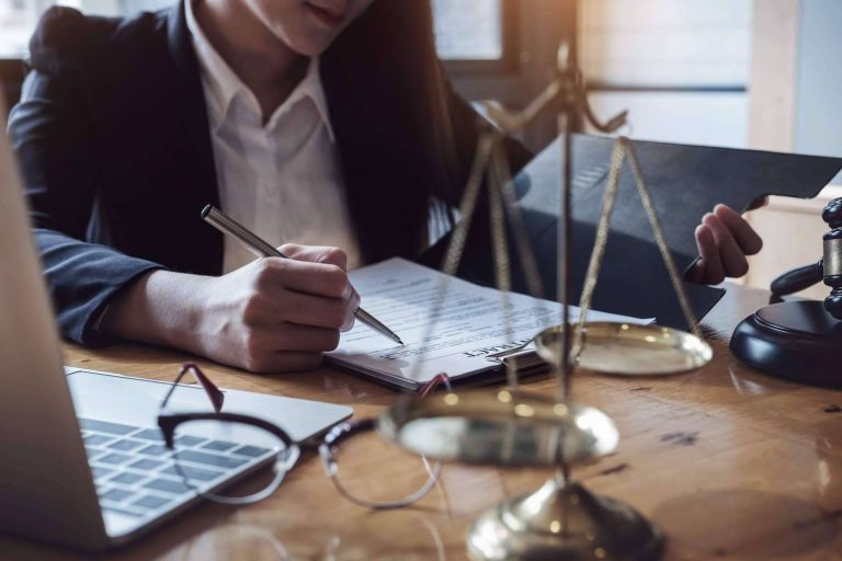 ¿Cómo hacer una reclamación de facturas impagadas?