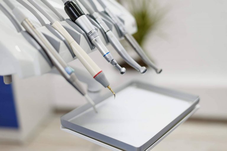 Las clínicas dentales DentalQuality ofrecen tratamientos de implantología avanzada