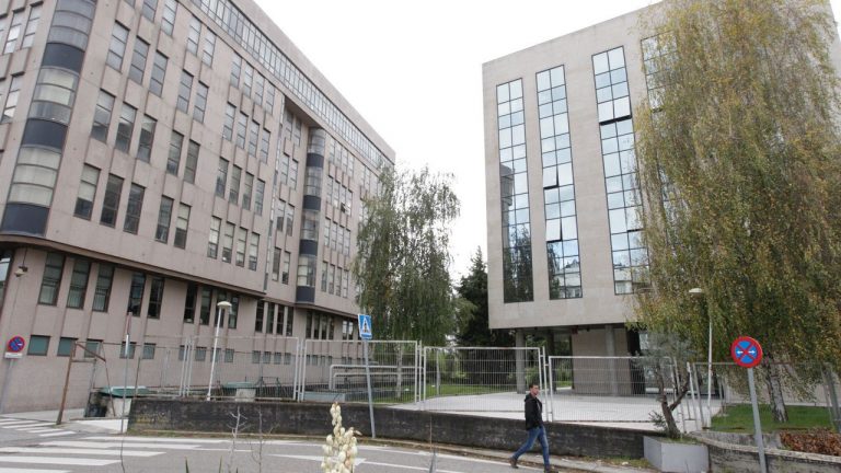 Un hombre se hizo pasar por 'youtuber' para abusar sexualmente de una mujer en Vigo