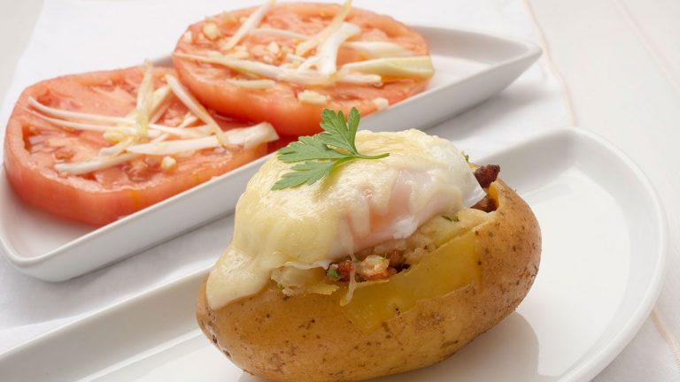 Patatas asadas: cómo hacerlas para que tengan mucho sabor