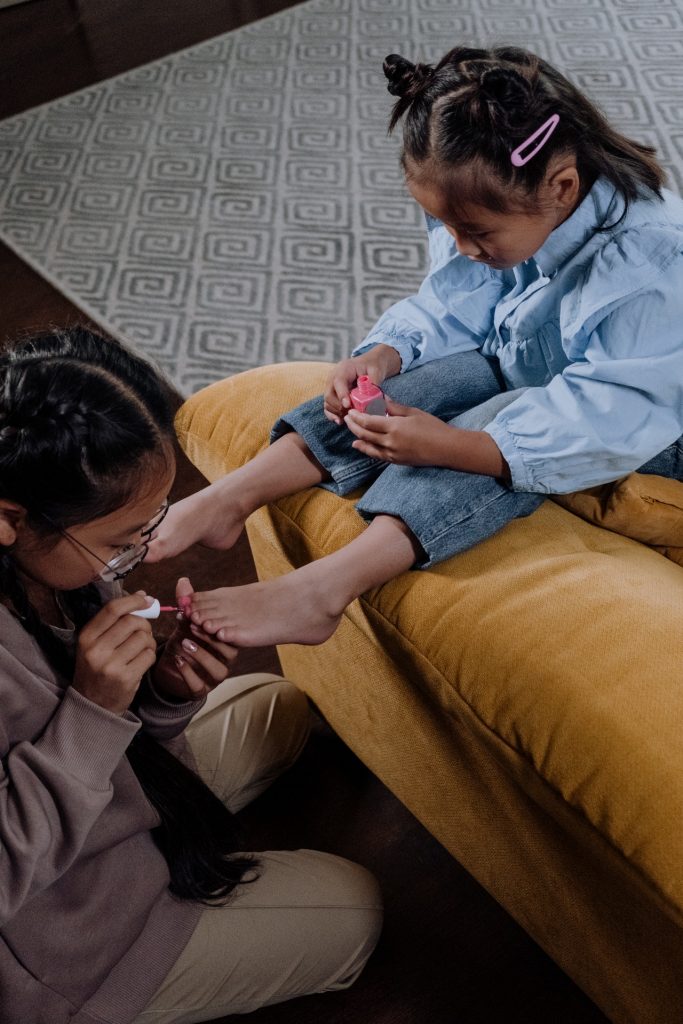 pexels cottonbro 5999073