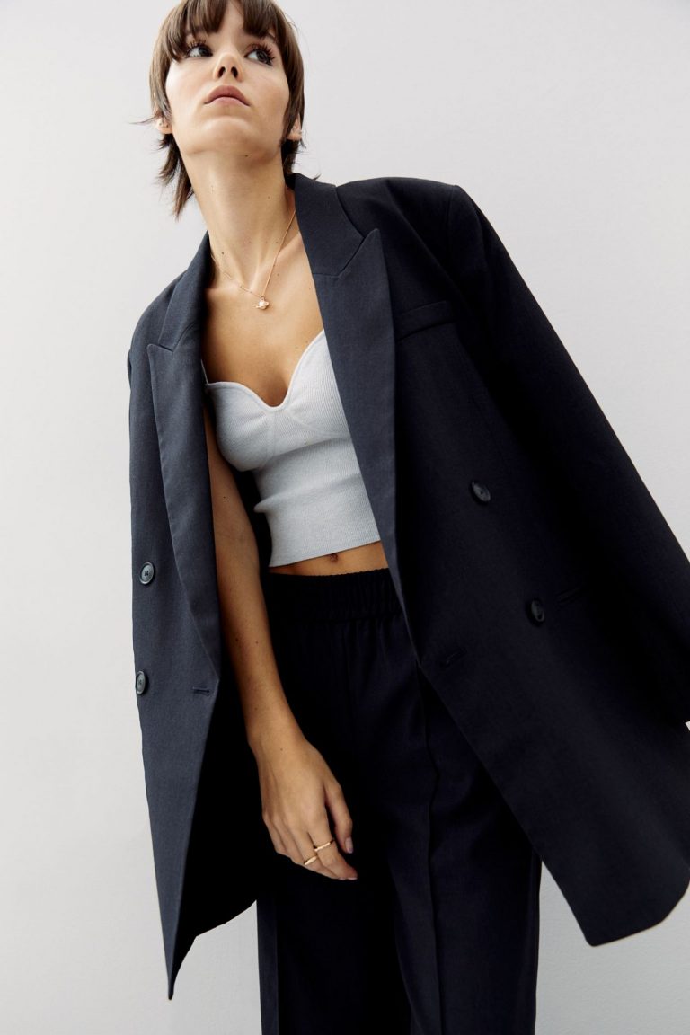 H&M rebaja un 60% este cárdigan largo: solo cuesta 15,99 euros