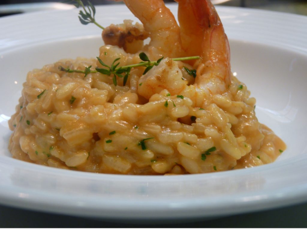 Risotto de setas y gambas: la receta con la que triunfarás este verano
