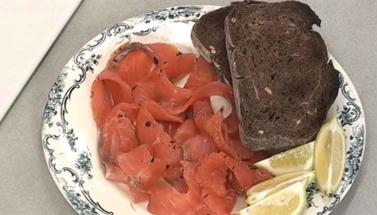 Crudo o a la plancha: cómo hacer un salmón marinado de escándalo