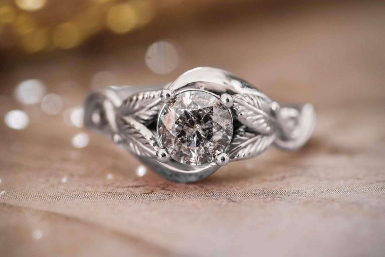 Eden Garden Jewelry, la empresa familiar que elabora anillos de compromiso a personas del mundo entero