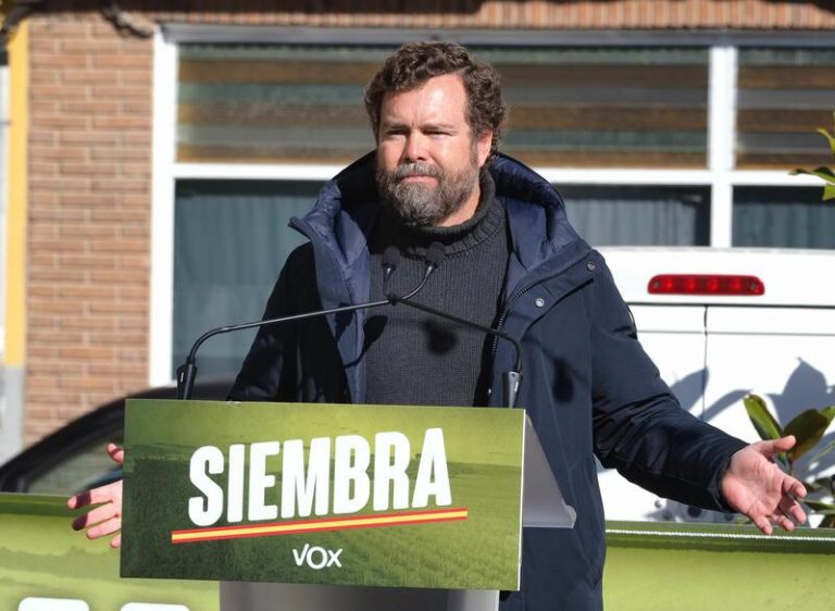 Vox acusa al PP de poner el futuro de CyL en manos de los intereses de Casado