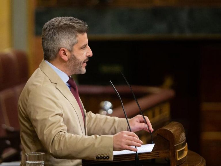 La oposición afea al PSOE que plantee estadísticas de contratación con pymes