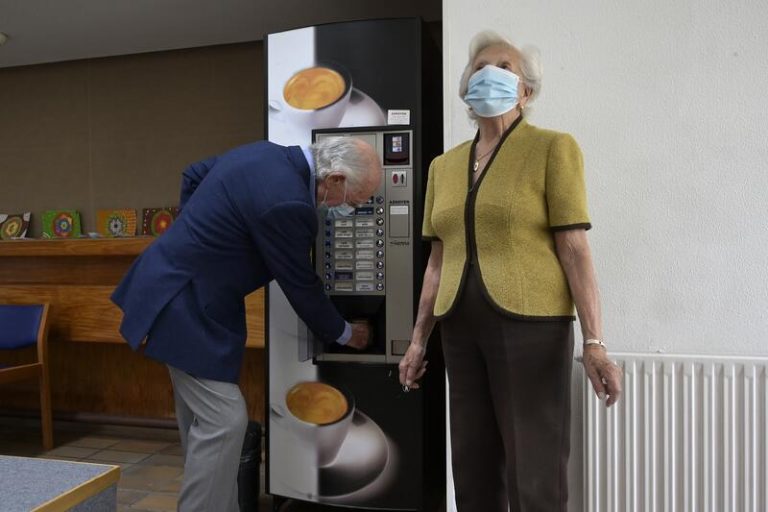 El Gobierno plantea que las nuevas residencias tengan máximo 90 plazas, más habitaciones individuales y con Internet