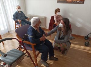 Castilla-La Mancha amplía a dos días visitas semanales a residencias