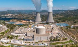 Bruselas mantiene el gas y la nuclear como inversiones 'verdes'
