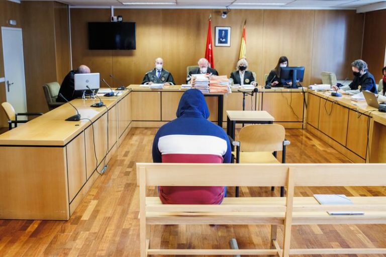 Los menores víctimas del pederasta de Instagram rememoran los abusos