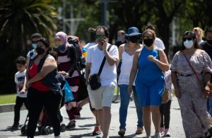 Cataluña cree que la mascarilla obligatoria en exteriores "no tiene mucho sentido"