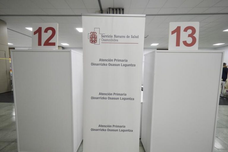 Navarra constata la reducción de la incidencia y la presión hospitalaria, aunque las muertes se mantienen